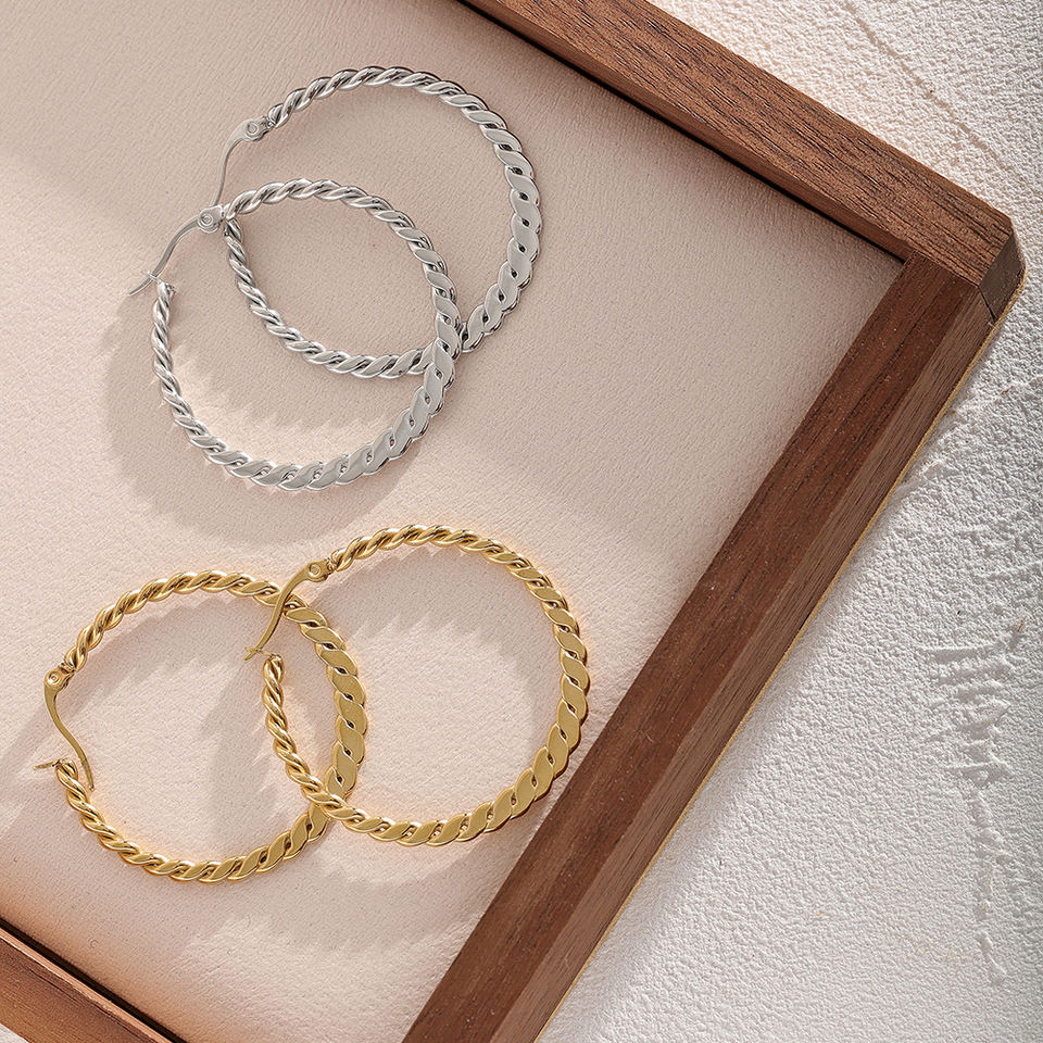 Toledo Twist Hoop Earring in 18K Gold Plating