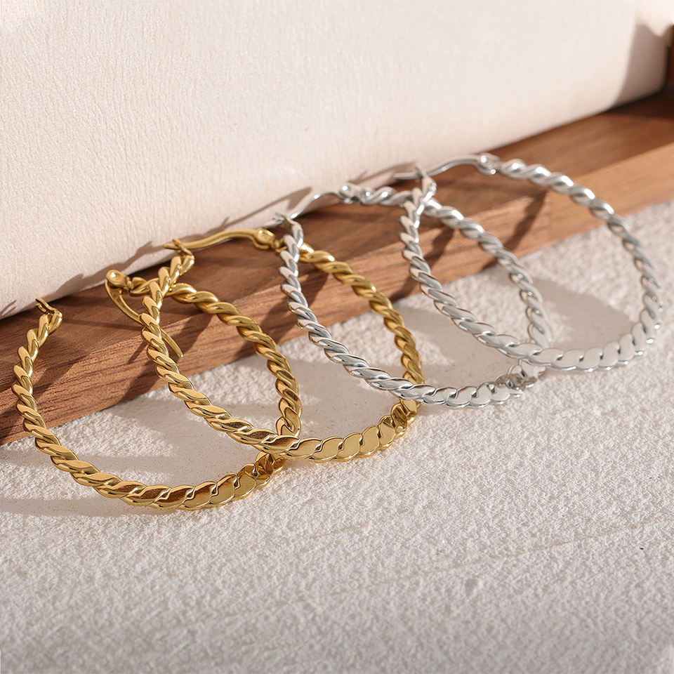 Toledo Twist Hoop Earring in 18K Gold Plating