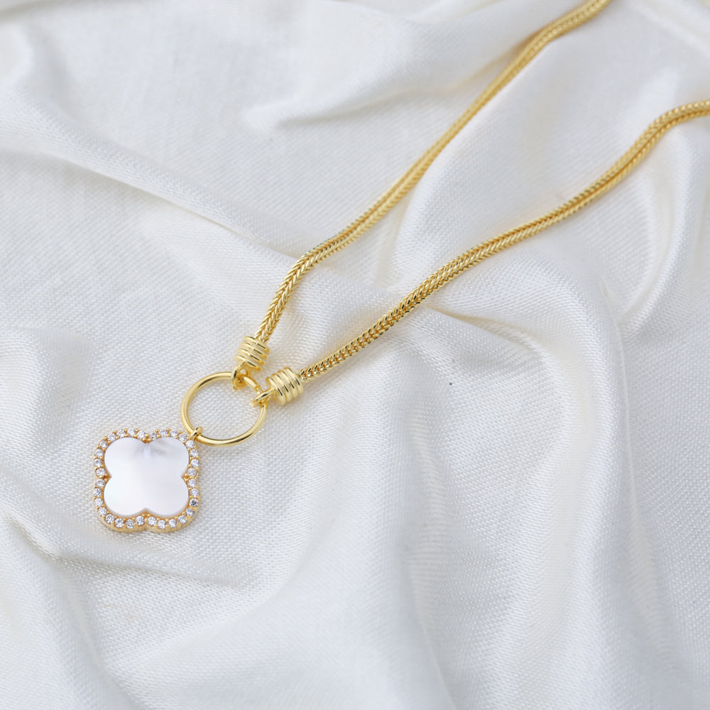Shans Clover Mother-Of-Pearl Necklace in 16k Gold Vermeil