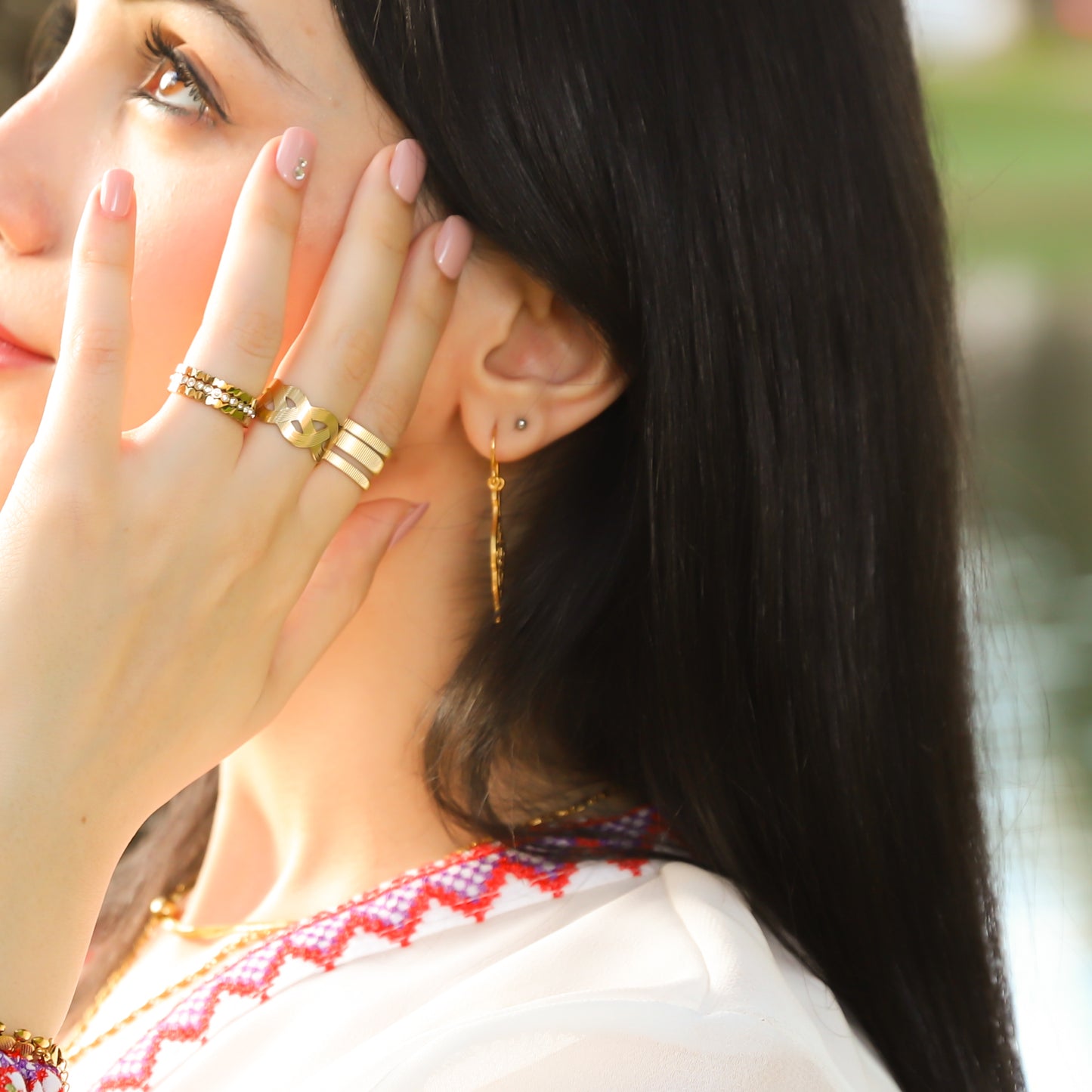 Maia Horizontal Ring in 16k Gold Plating