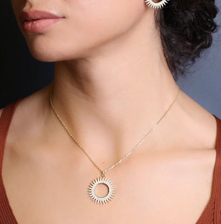 Soleil Pendant Necklace in 16K Gold Vermeil