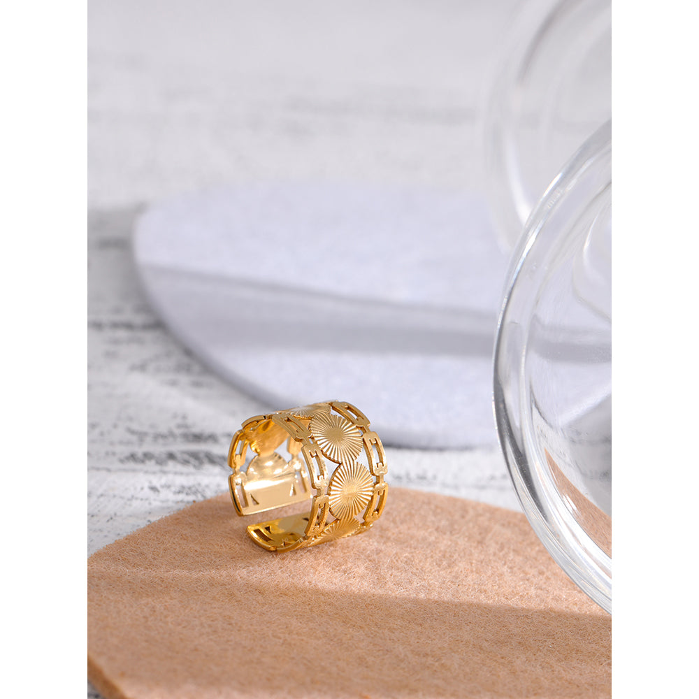 Giza Rope Ring in 18k Gold Plating