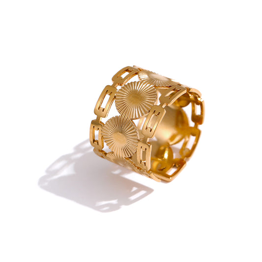 Giza Rope Ring in 18k Gold Plating