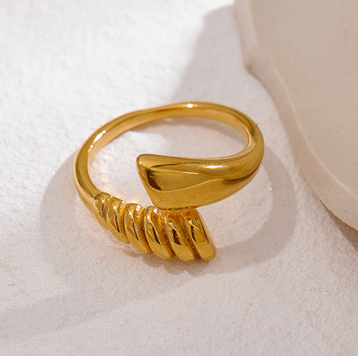 Nile Twist Asymmetrical Rope Ring in 18k Gold Plating